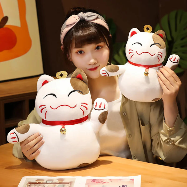 Smiling Fortune Cat Plush – Soft Lucky Cat Toy with Bell